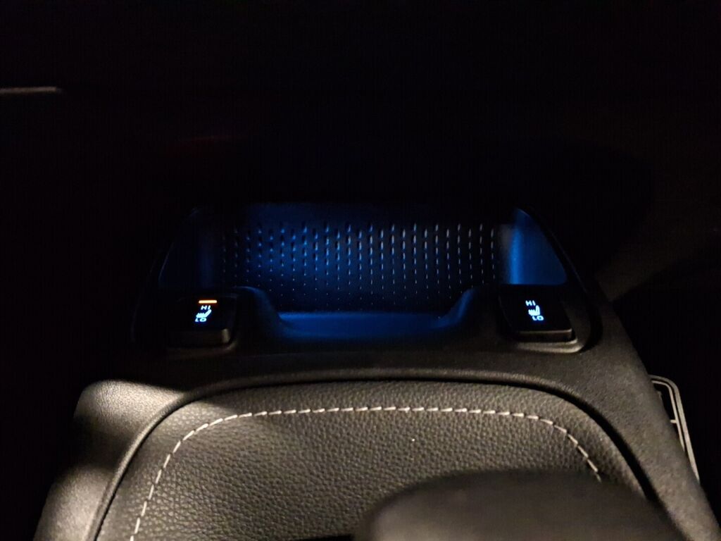 Toyota Corolla 2021 Punainen