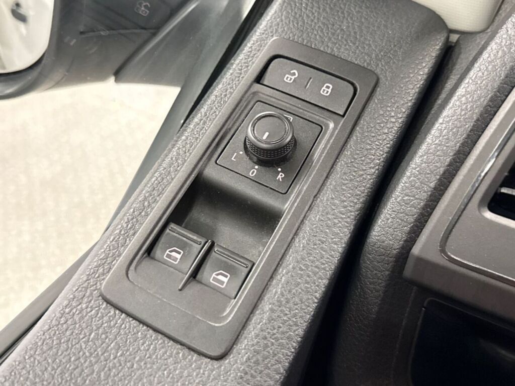 Volkswagen Transporter 2017 Valkoinen