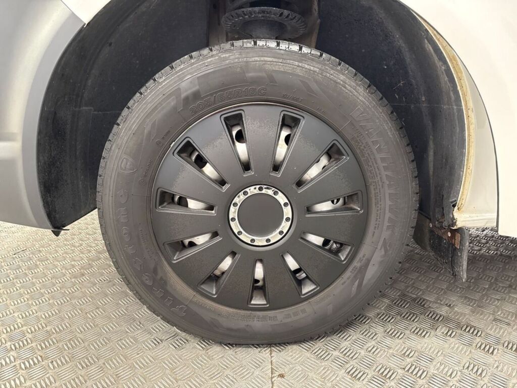 Volkswagen Transporter 2017 Valkoinen