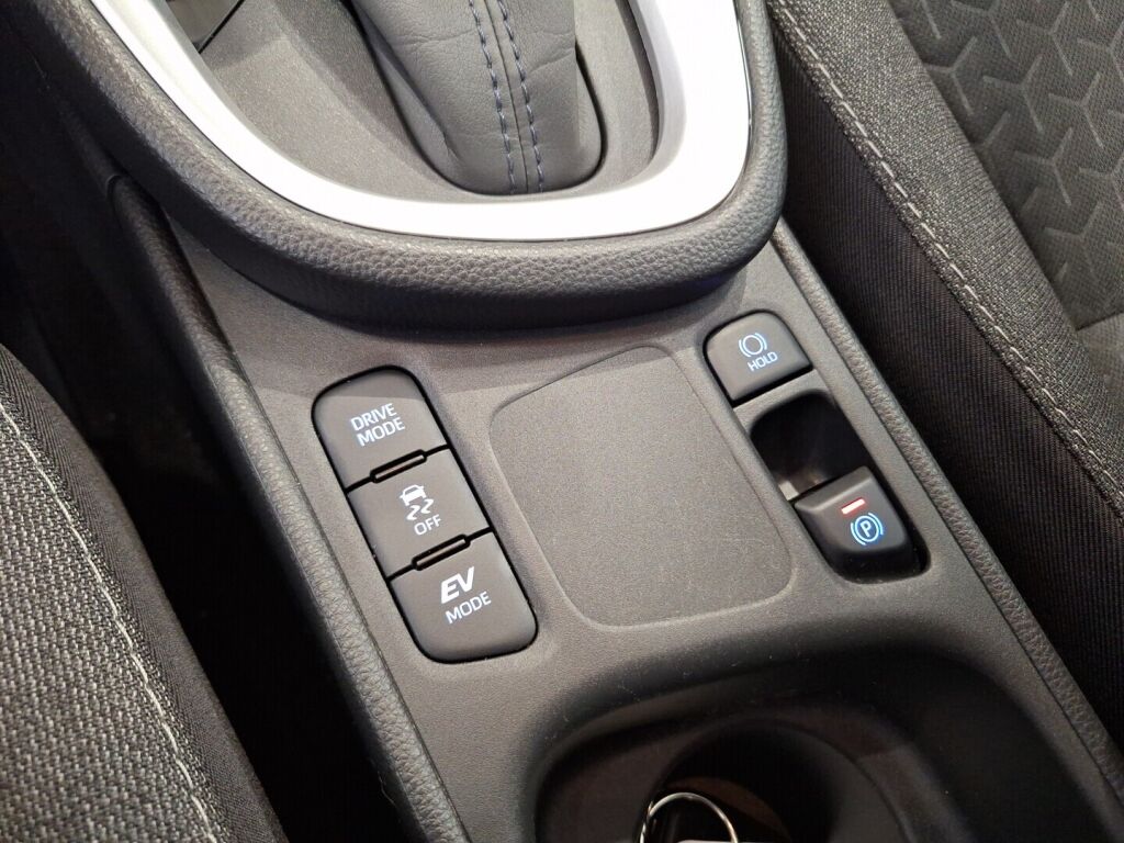 Toyota Yaris Cross 2024 Valkoinen