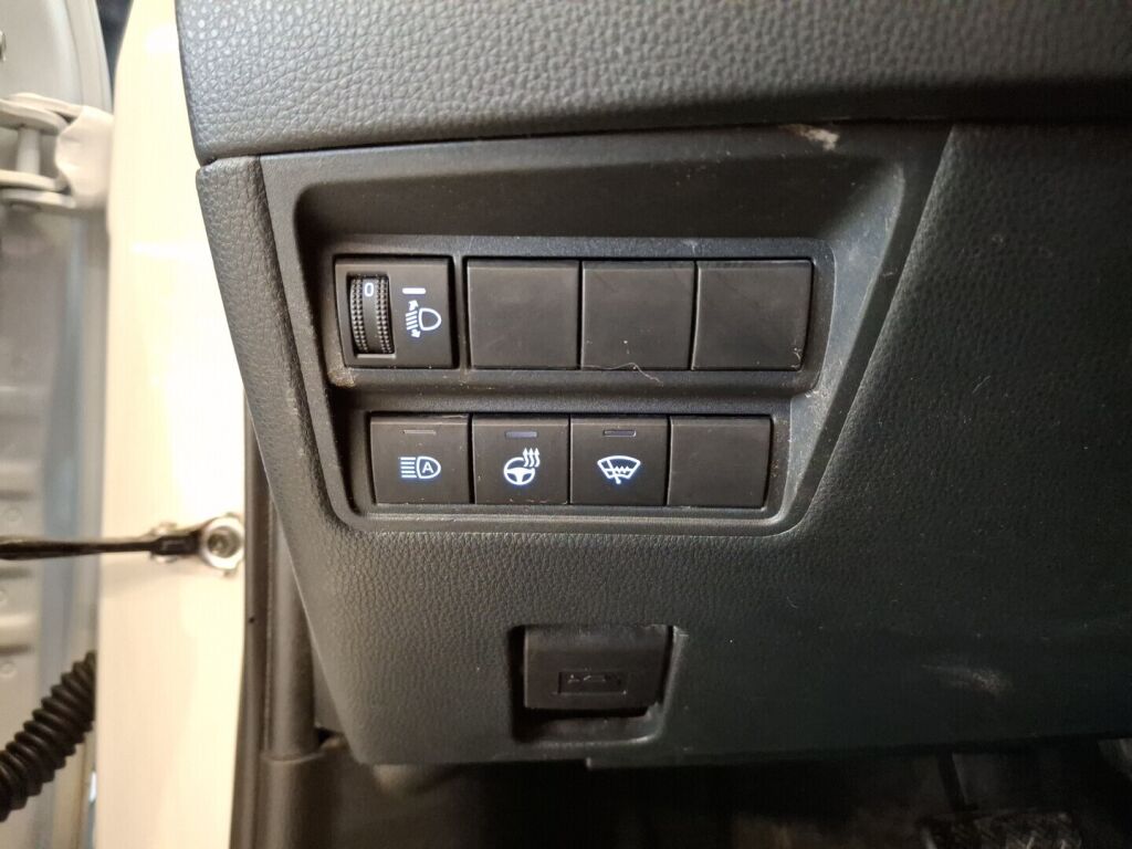 Toyota Yaris Cross 2024 Valkoinen