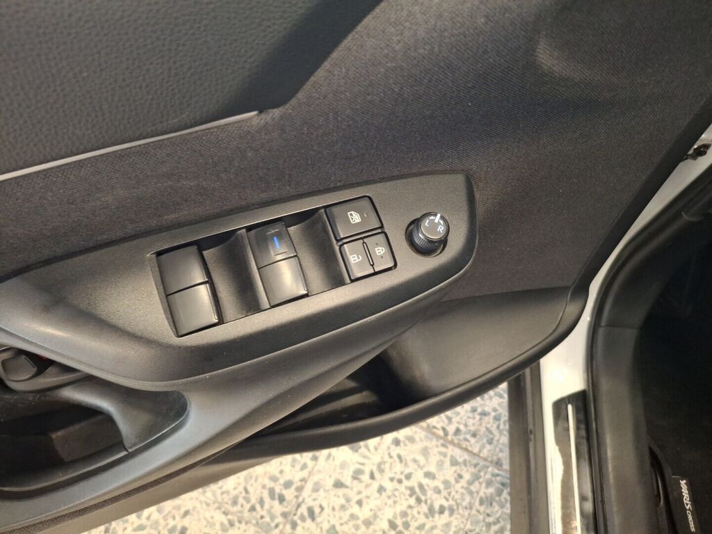 Toyota Yaris Cross 2024 Valkoinen