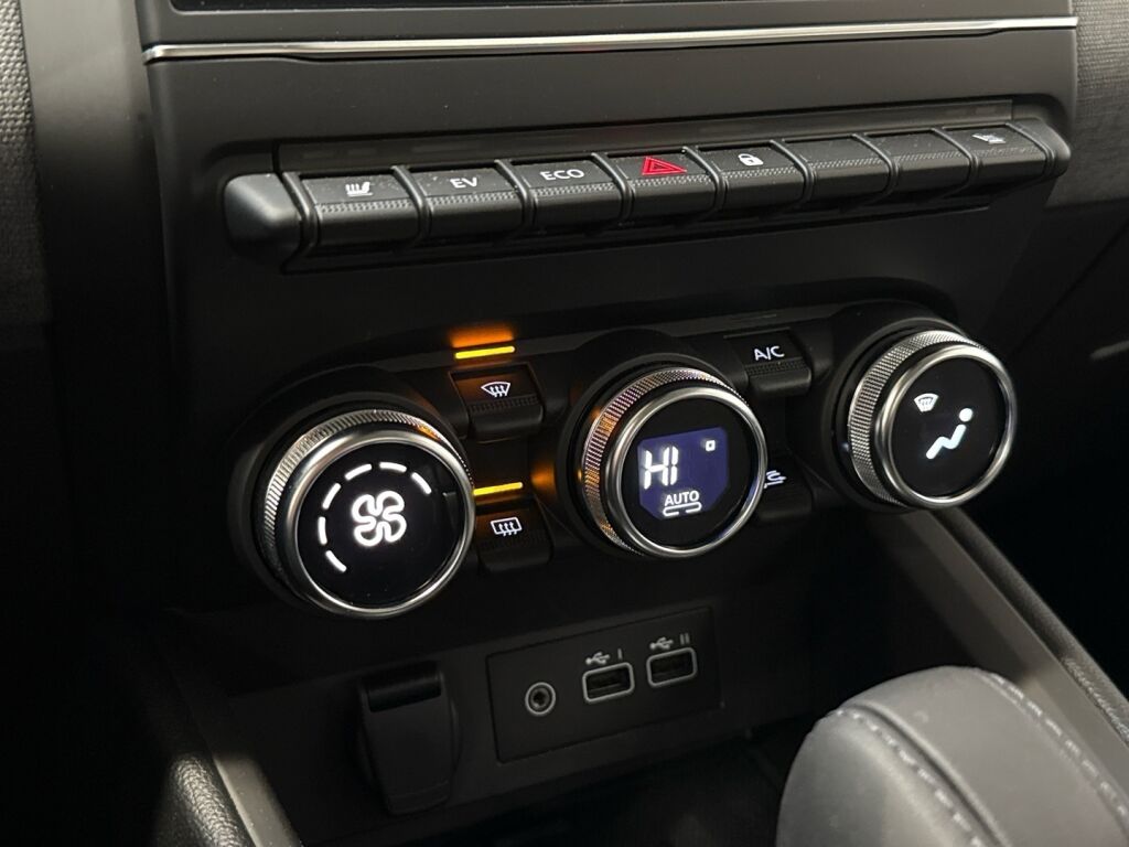 Mitsubishi Colt 2024 Musta