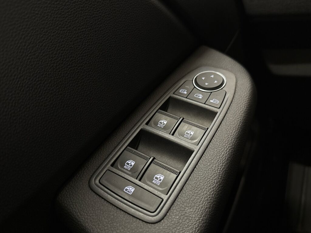 Mitsubishi Colt 2024 Musta