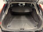 Volvo V90 2020 Musta