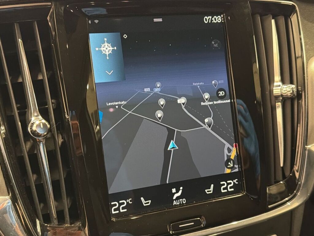 Volvo V90 2020 Musta