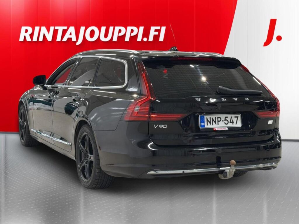 Volvo V90 2020 Musta