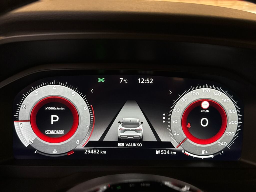 Nissan Qashqai 2024 Punainen