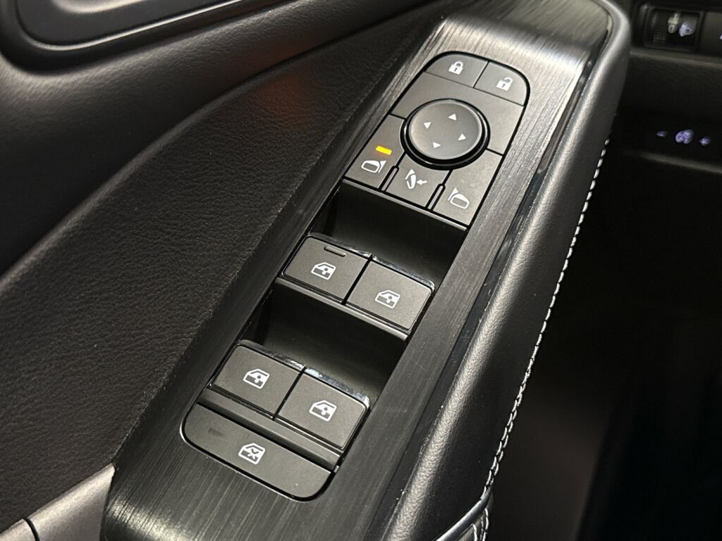 Nissan Qashqai 2024 Musta