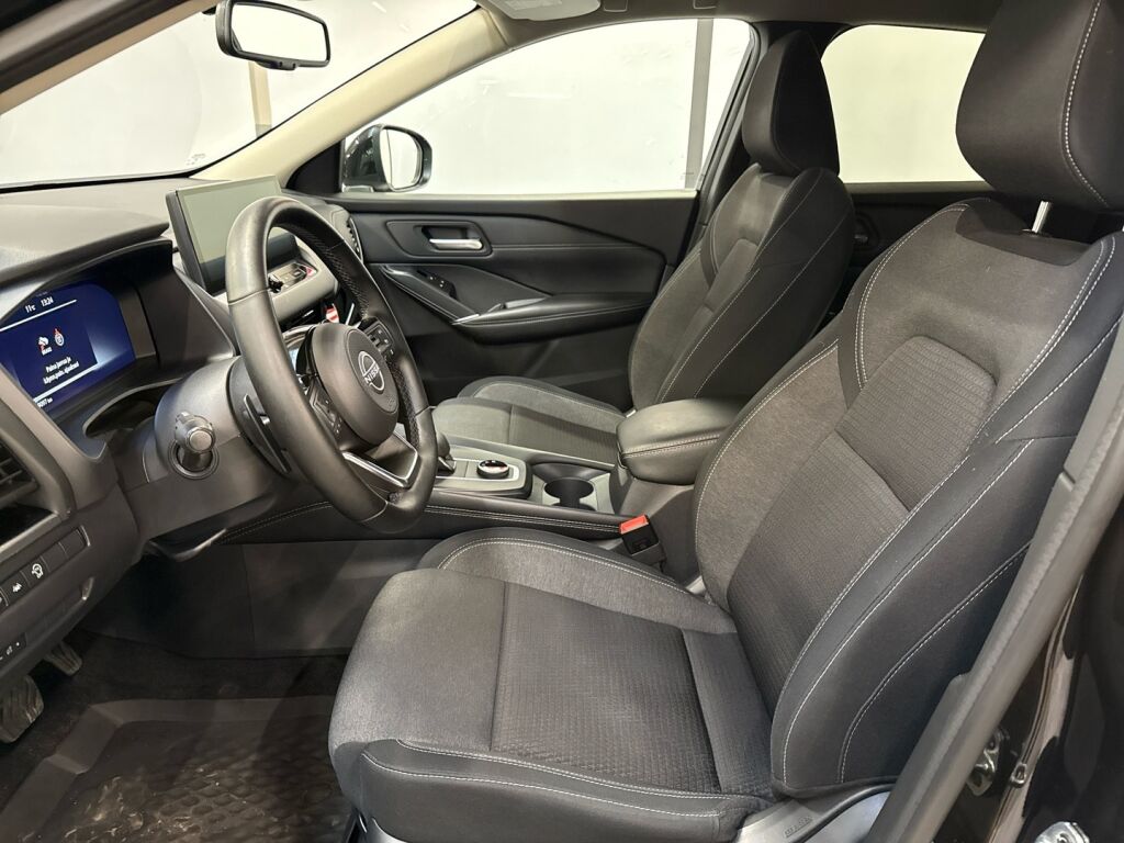 Nissan Qashqai 2024 Musta