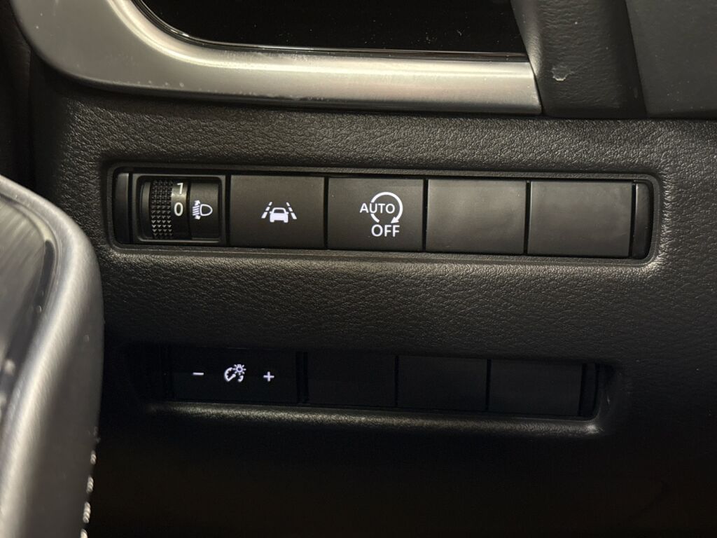 Nissan Qashqai 2024 Musta