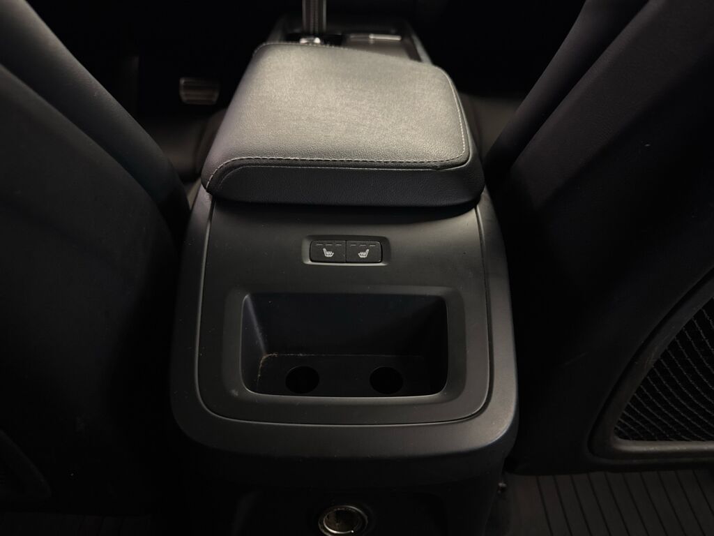 Volvo XC60 2020 Valkoinen