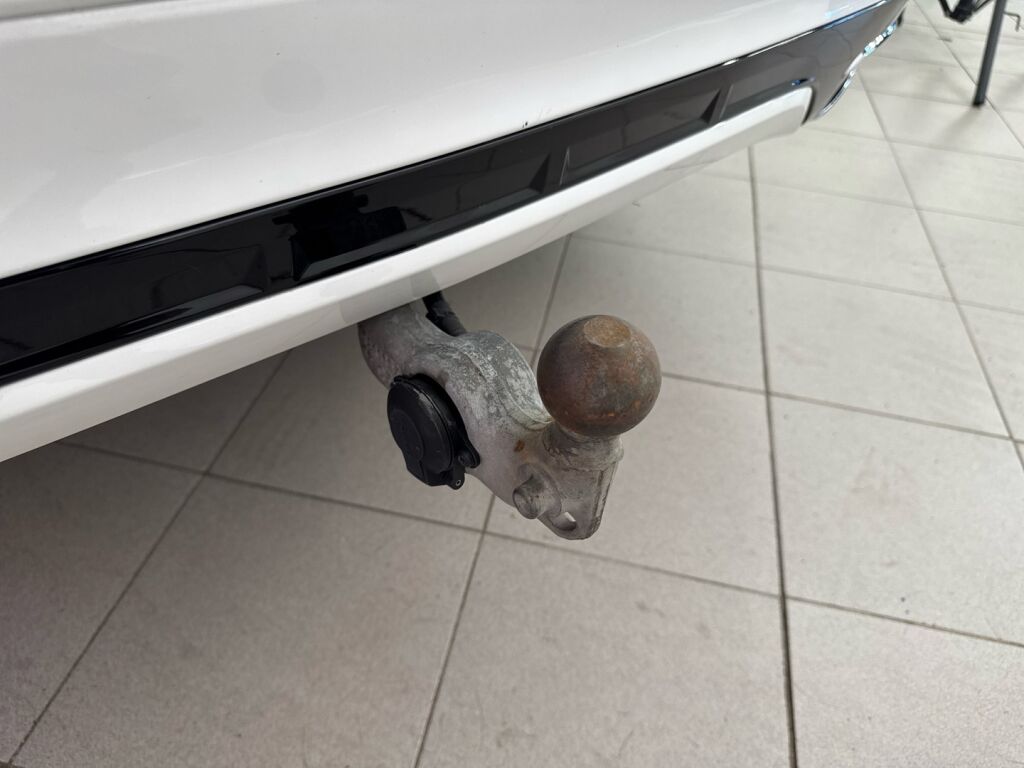 Volvo XC60 2020 Valkoinen