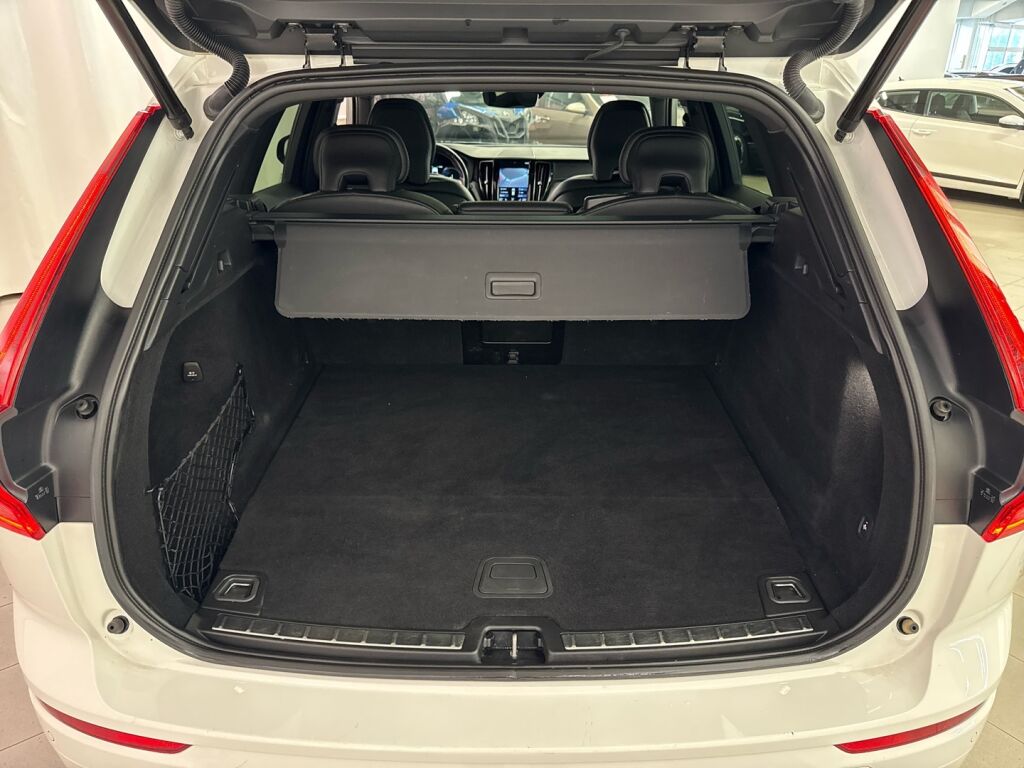 Volvo XC60 2020 Valkoinen