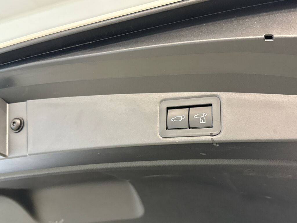 Toyota Corolla 2024 Valkoinen