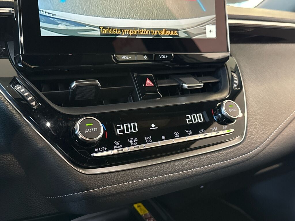 Toyota Corolla 2024 Valkoinen