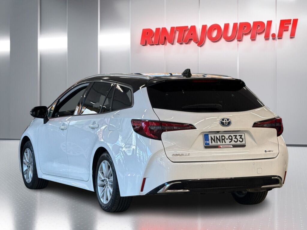 Toyota Corolla 2024 Valkoinen