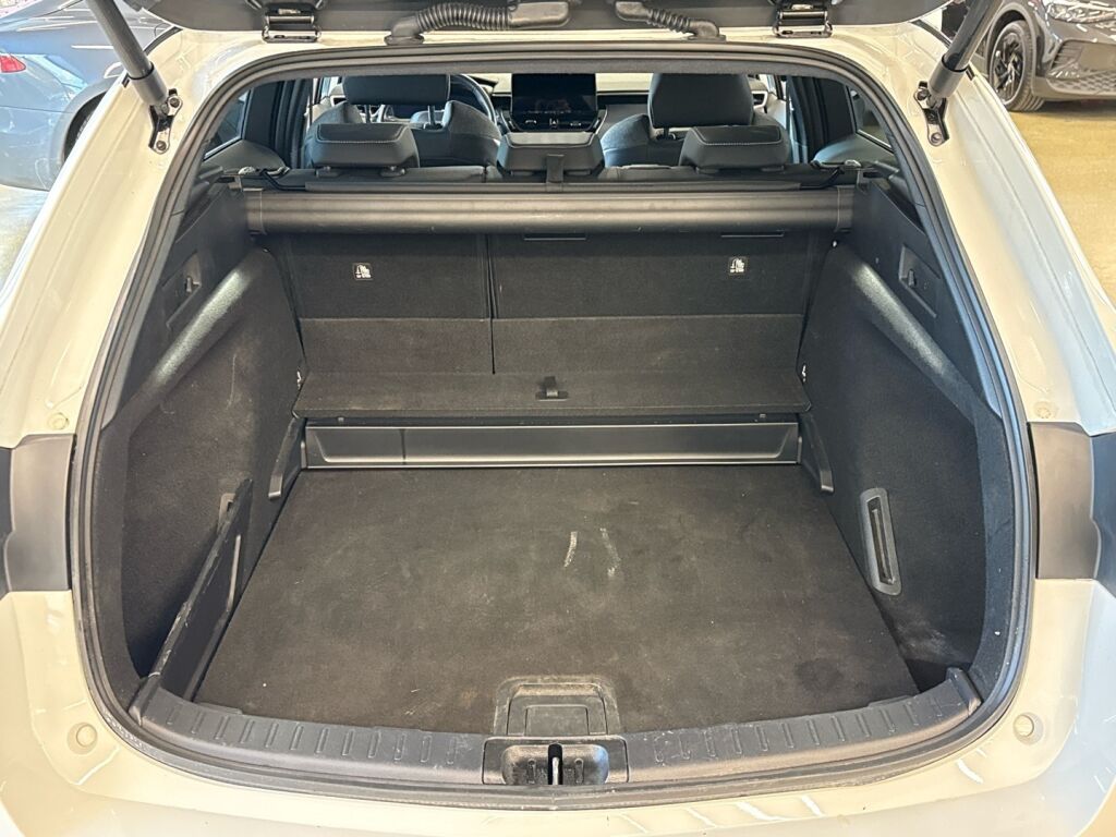 Toyota Corolla 2024 Valkoinen