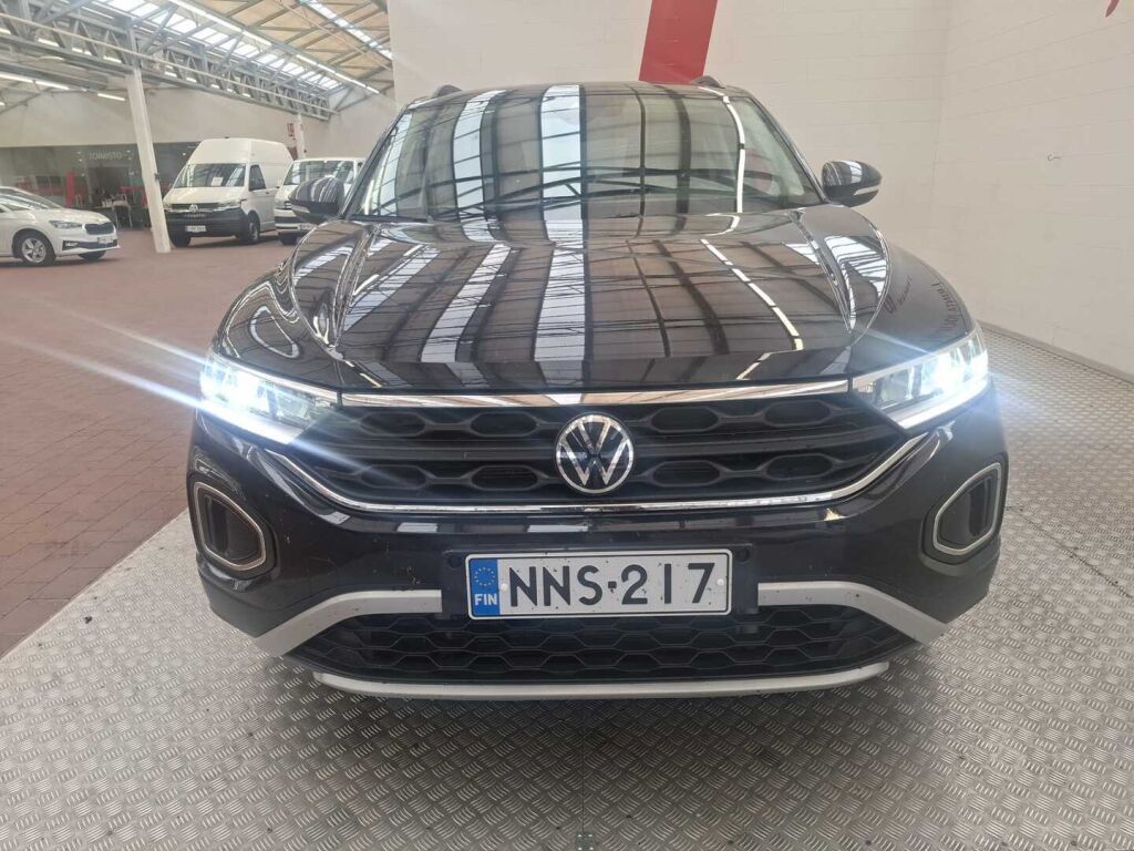 Volkswagen T-Roc 2024 Musta