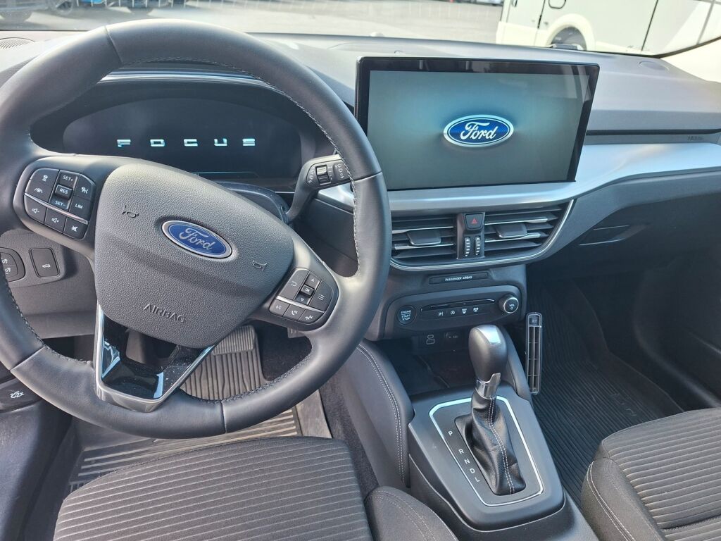 Ford Focus 2024 Harmaa