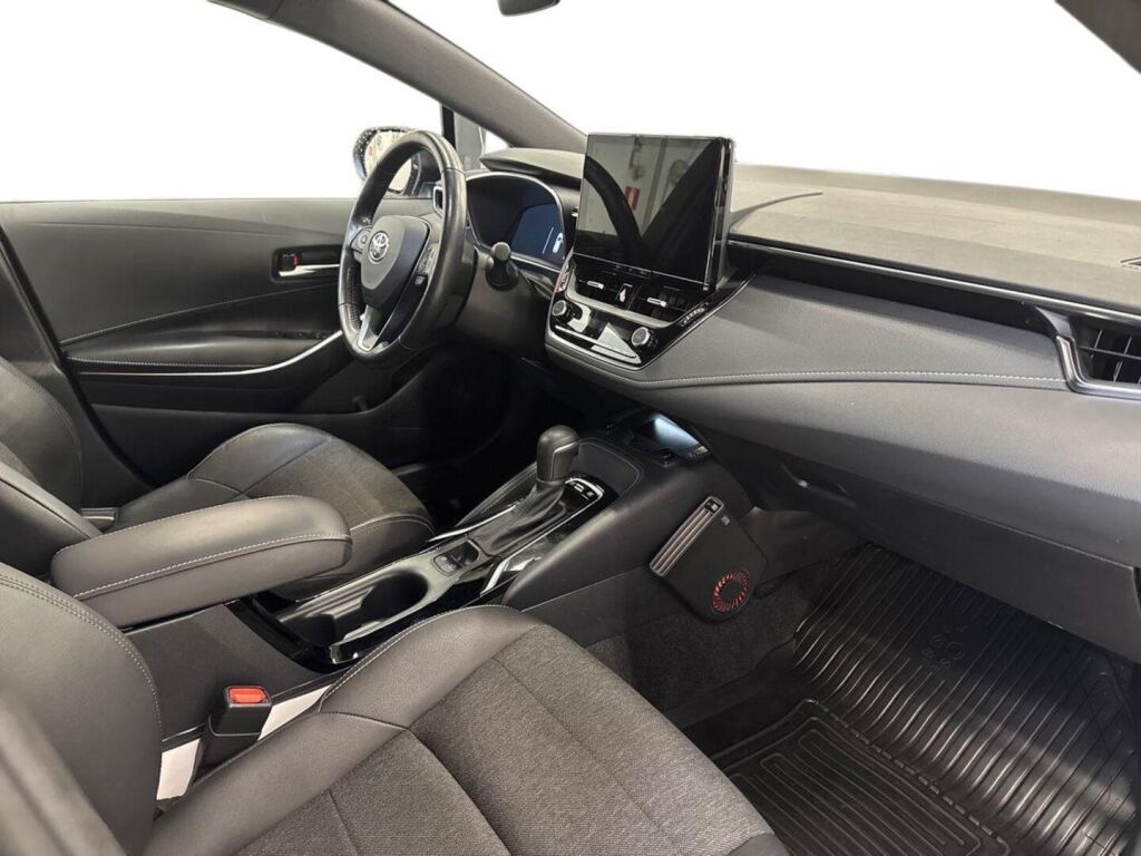 Toyota Corolla 2024 Harmaa