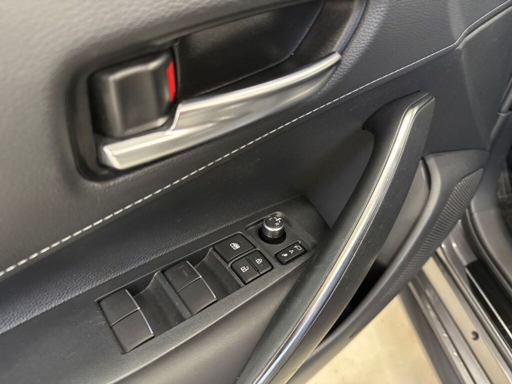 Toyota Corolla 2024 Harmaa
