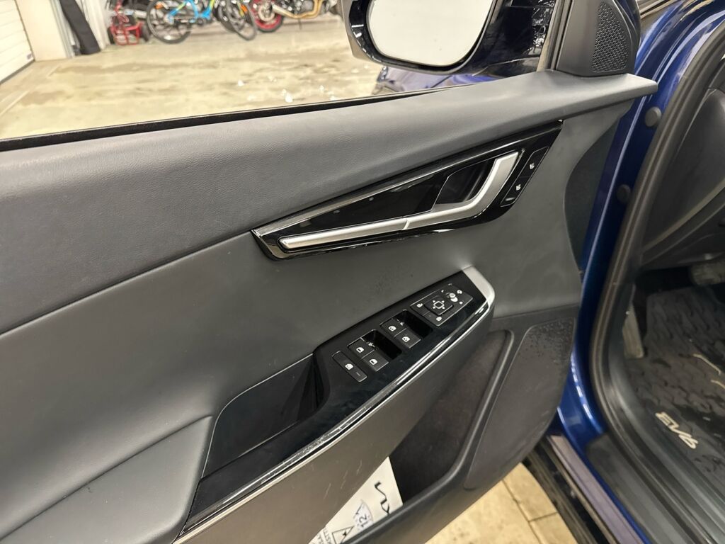 Kia EV6 2024 Sininen