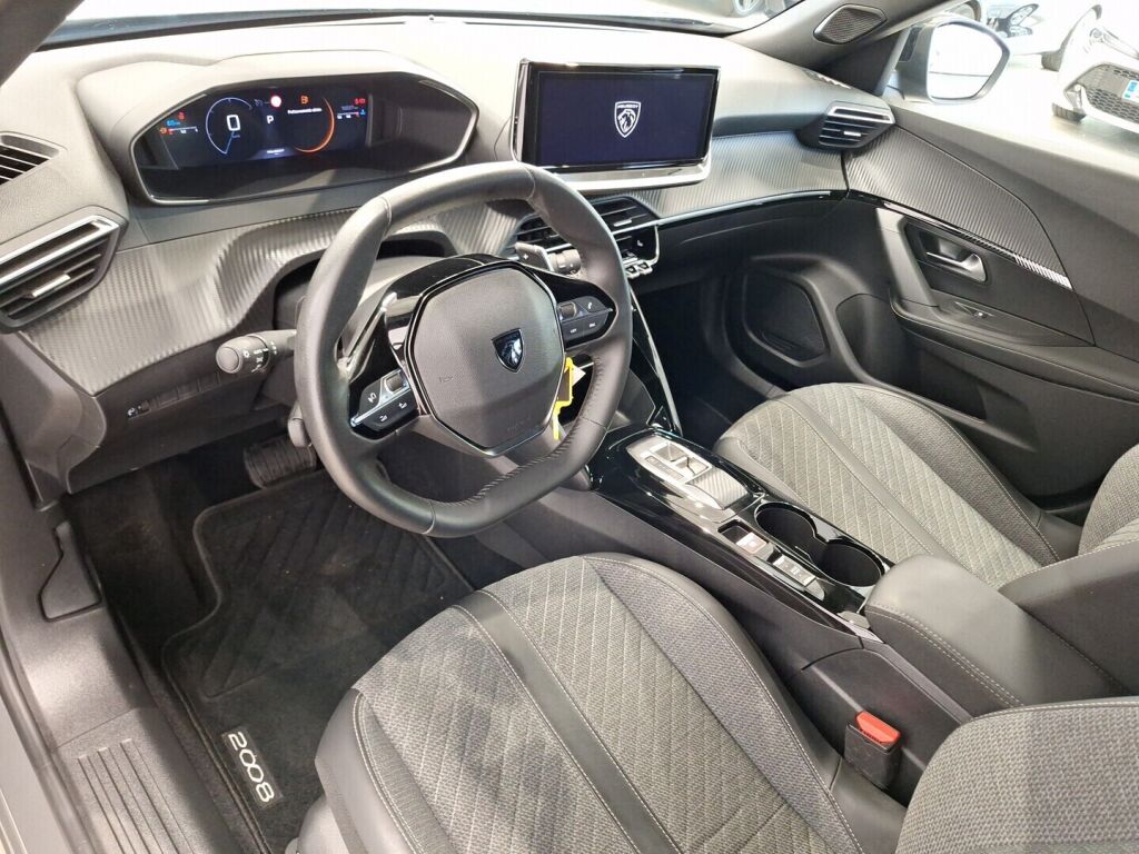 Peugeot 2008 2024 Harmaa