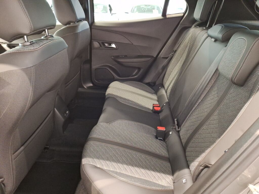 Peugeot 2008 2024 Harmaa