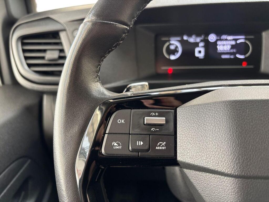 Toyota Proace 2024 Valkoinen