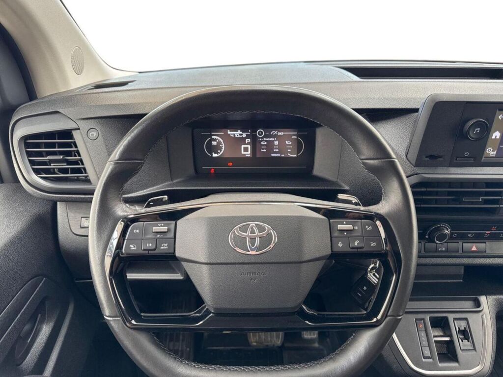 Toyota Proace 2024 Valkoinen