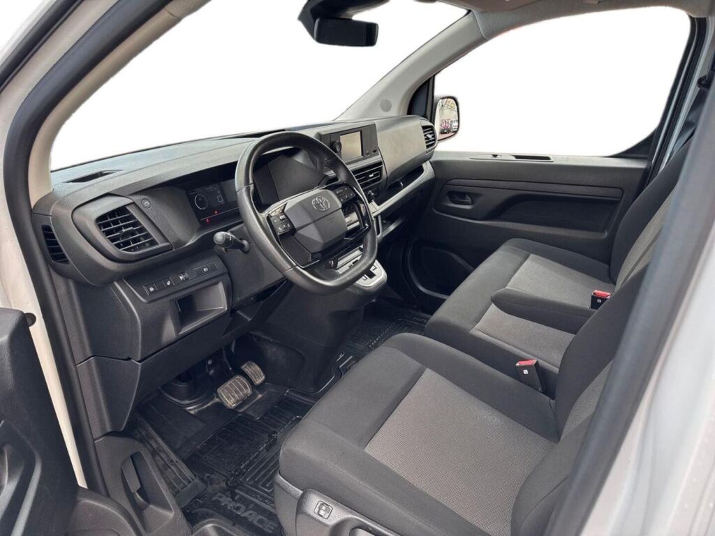 Toyota Proace 2024 Valkoinen