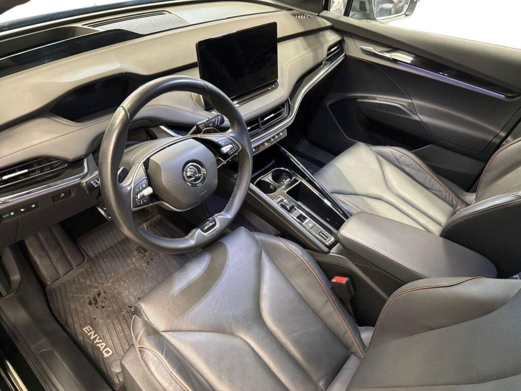 Skoda Enyaq 85x 4x4 L&K BusinessLine 2025, photo 7/32