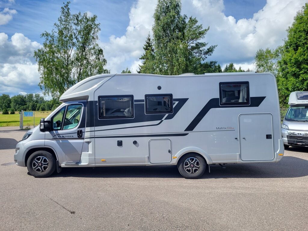 Adria MATRIX SUPREME 670 SL 2024 Harmaa
