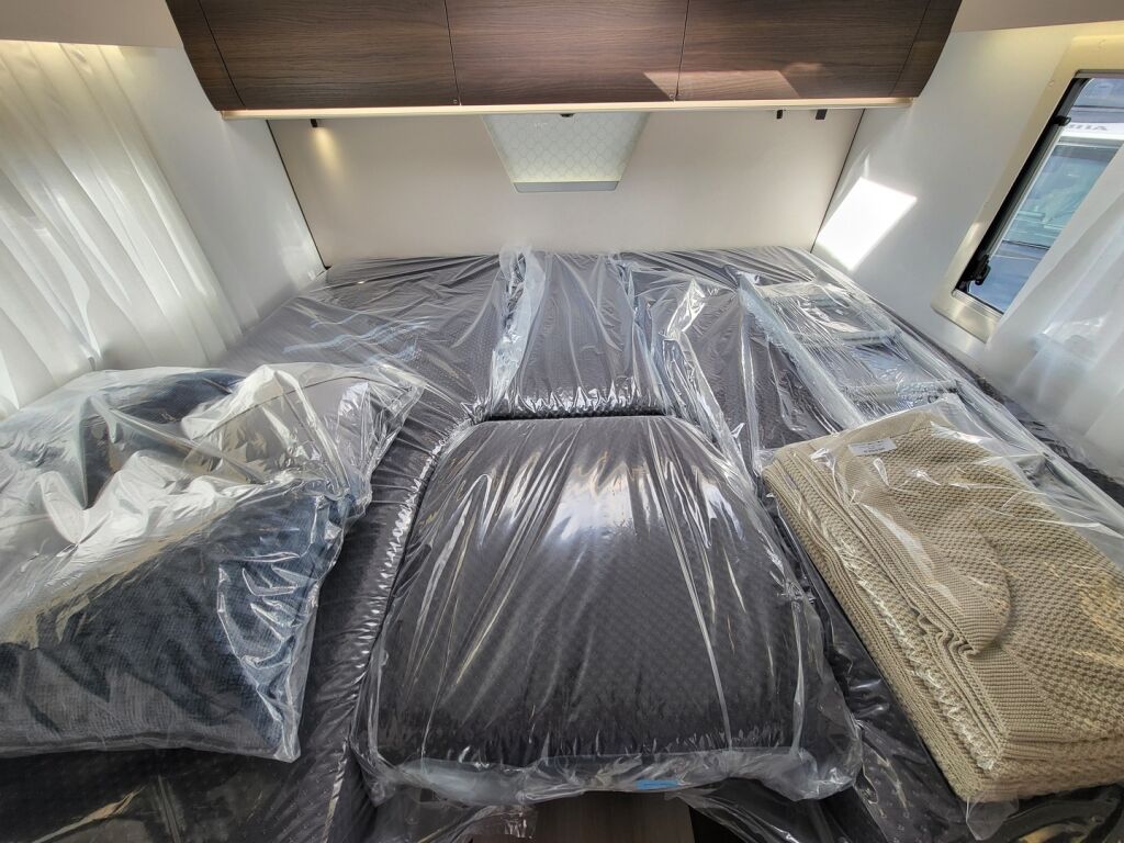 Adria MATRIX SUPREME 670 SL 2024 Harmaa