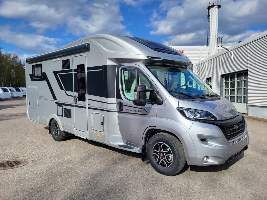 Adria MATRIX SUPREME 670 SL 2024 Harmaa