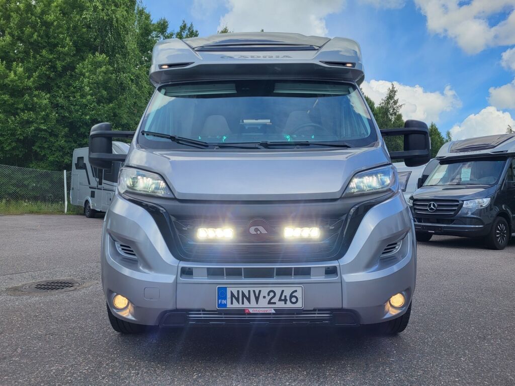 Adria MATRIX SUPREME 670 SL 2024 Harmaa