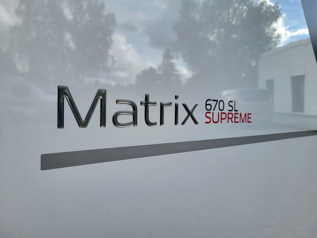 Adria MATRIX SUPREME 670 SL 2024 Harmaa