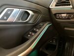 BMW 330 2021 Musta
