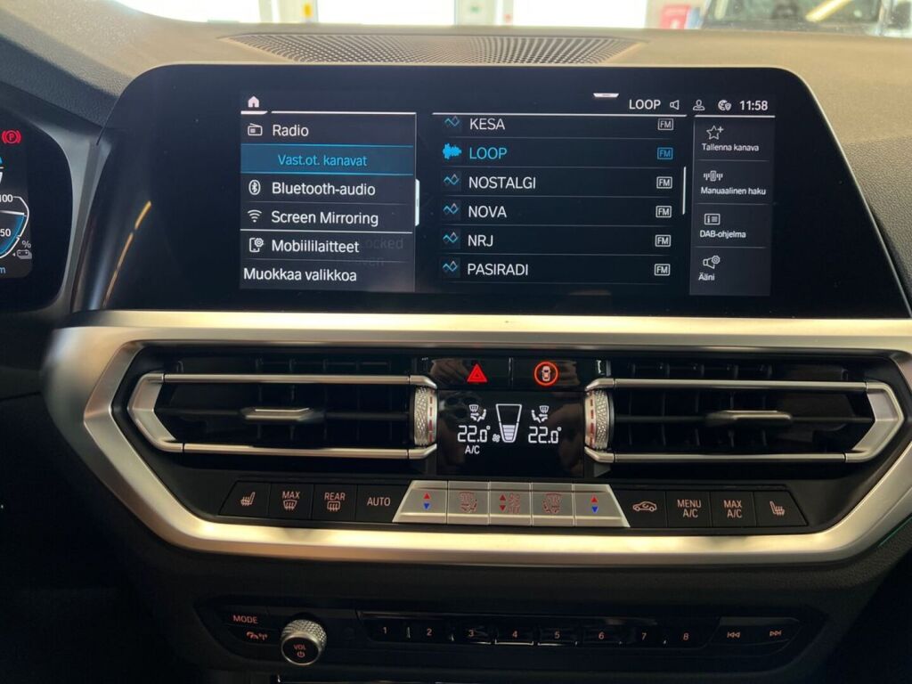 BMW 330 2021 Musta