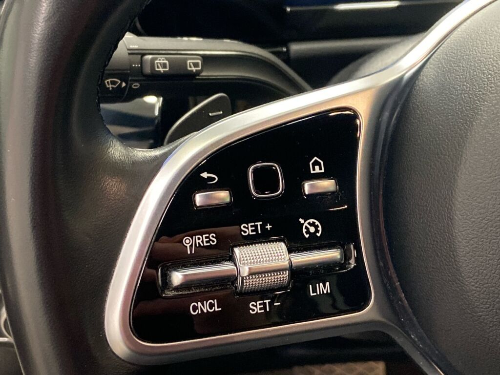 Mercedes-Benz EQA 2022 Valkoinen