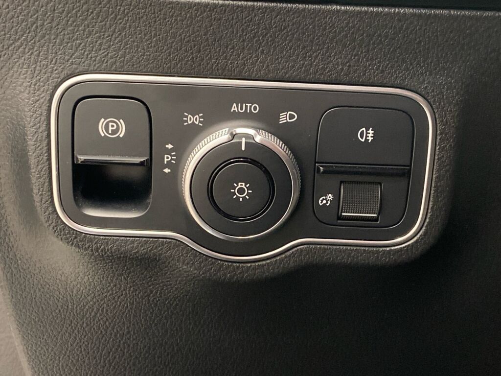 Mercedes-Benz EQA 2022 Valkoinen