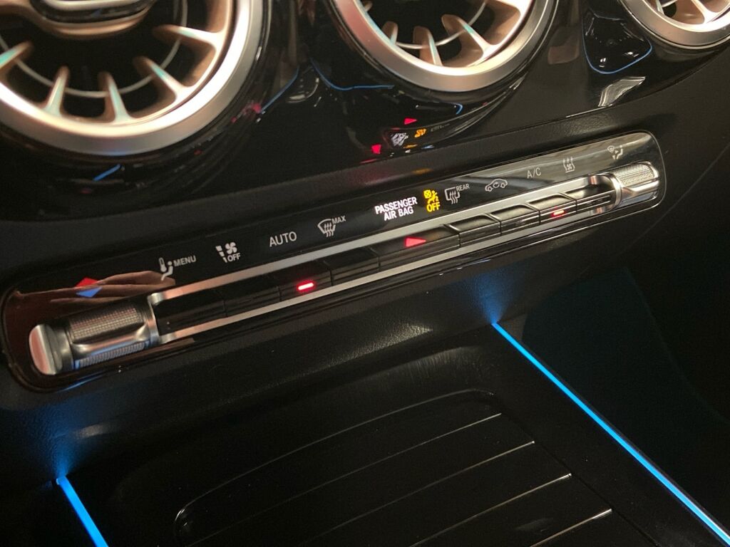 Mercedes-Benz EQA 2022 Valkoinen