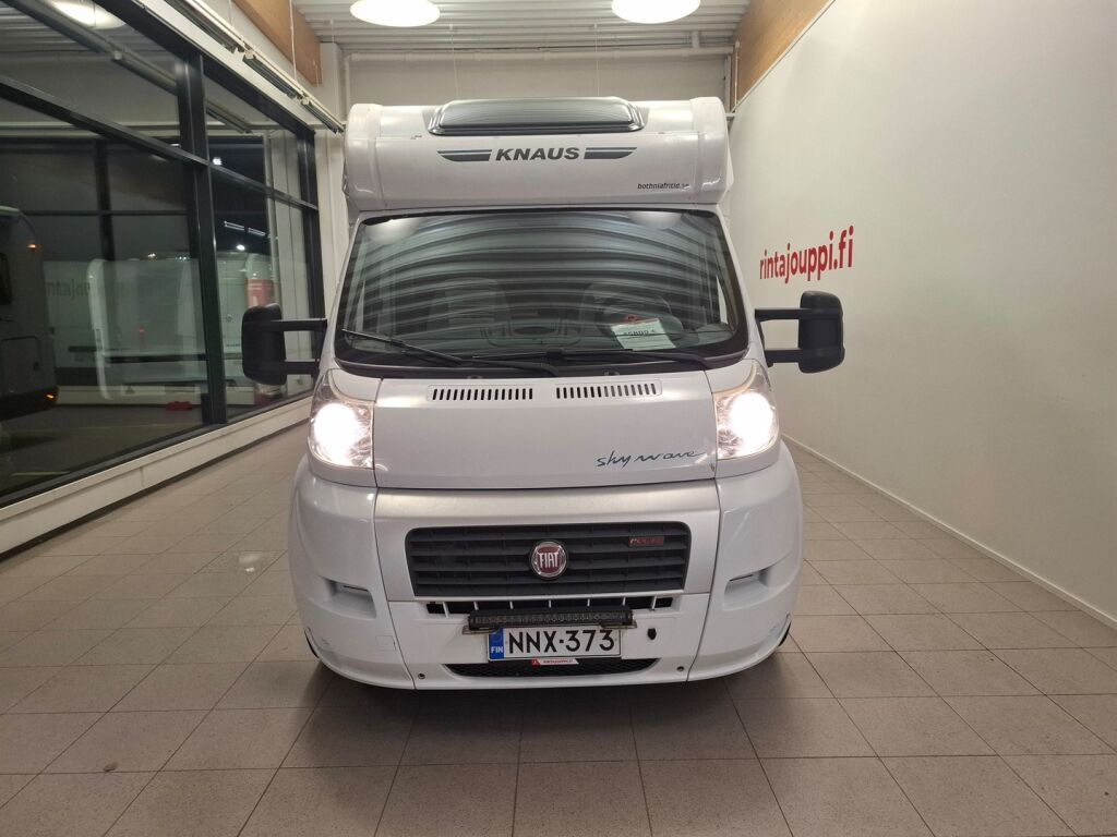Knaus Skywave 650 MF 2011 Valkoinen
