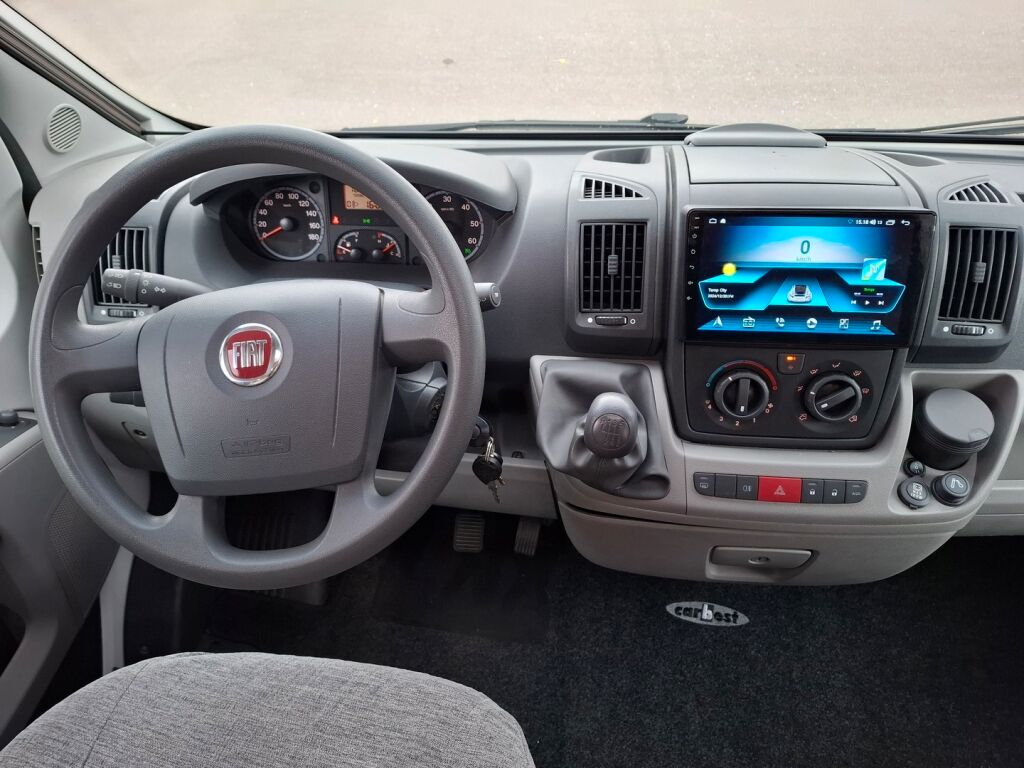 Knaus Skywave 650 MF 2011 Valkoinen