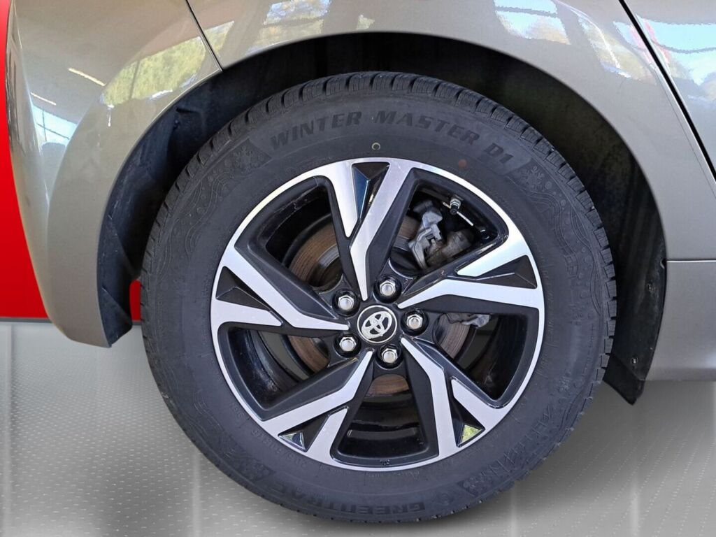 Toyota Yaris 2024 Ruskea (beige)