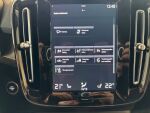 Volvo XC40 2021 Musta
