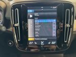 Volvo XC40 2021 Musta