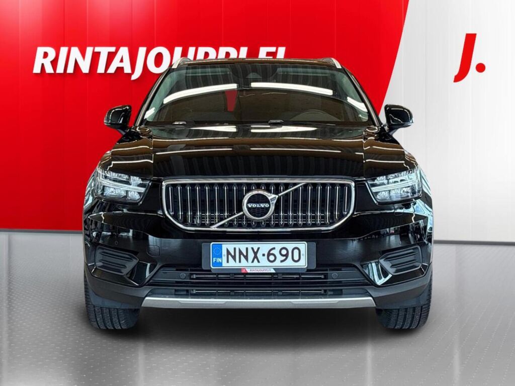 Volvo XC40 2021 Musta