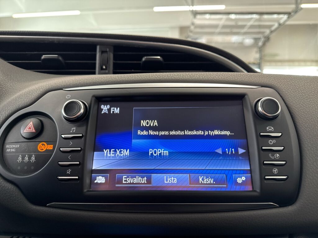 Toyota Yaris 2017 Punainen